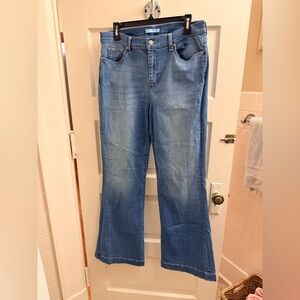 7 For All Mankind Dojo light rinse boot Cut Jeans